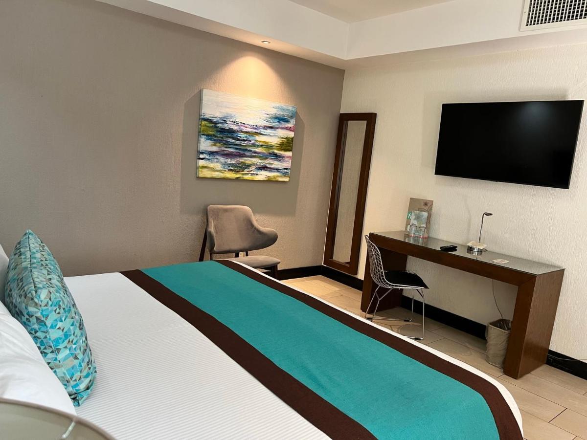 Aurea Hotel And Suites Zapopan Zewnętrze zdjęcie